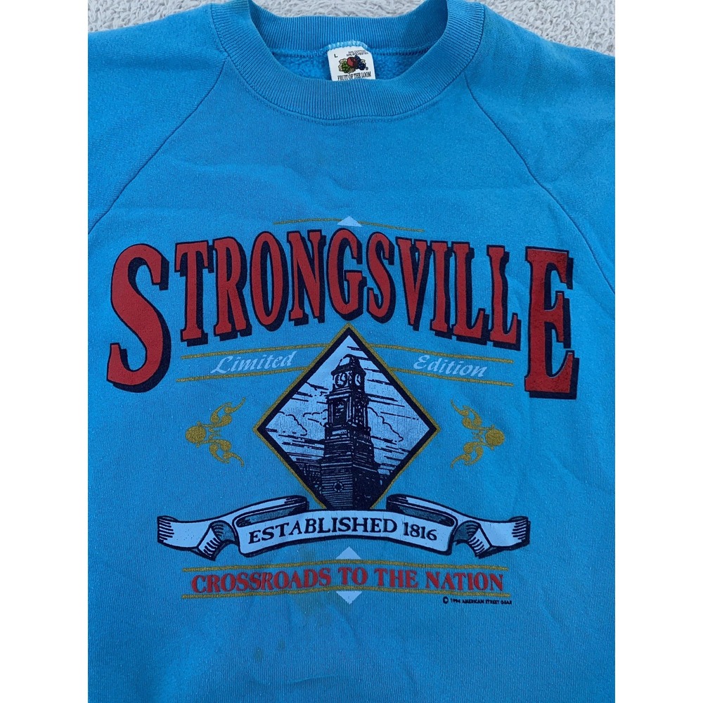 Vintage Strongsville Ohio Sweatshirt Mens Small Fruit of the Loom Crewneck‎ USA